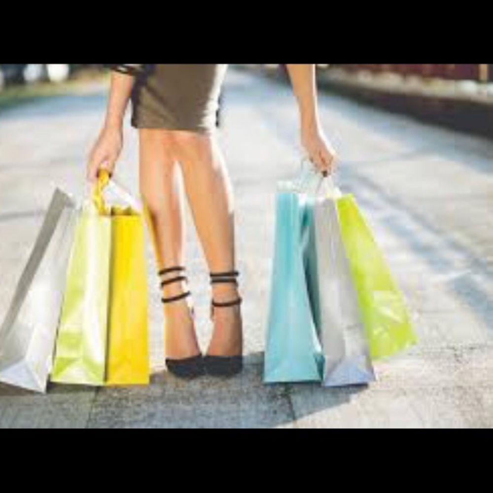 Meet your Posher, Elissa